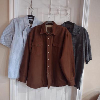 MEN'S ROPER JACKET & 2 SHIRTS (L)