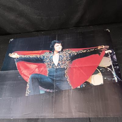 ELVIS PRESLEY NEWSPAPER ARTICLES, POSTER & SHEET MUSIC