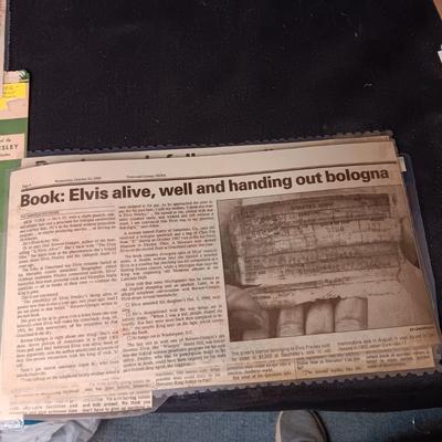 ELVIS PRESLEY NEWSPAPER ARTICLES, POSTER & SHEET MUSIC