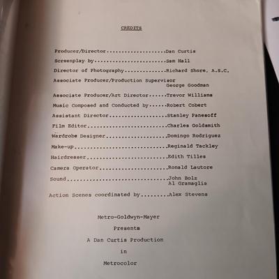"DARK SHADOWS" PRODUCTION NOTES AND 8X10 PHOTOS