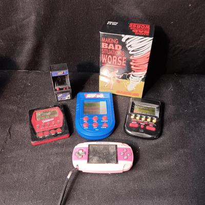 HANDHELD AND TABLETOP GAMES