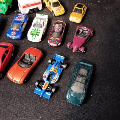 A COLLECTION OF MAISTO TOY CARS