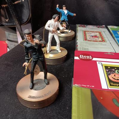 ELVIS ORNAMENTS & COASTERS, YARD FLAGS & GRINCH NECKTIE