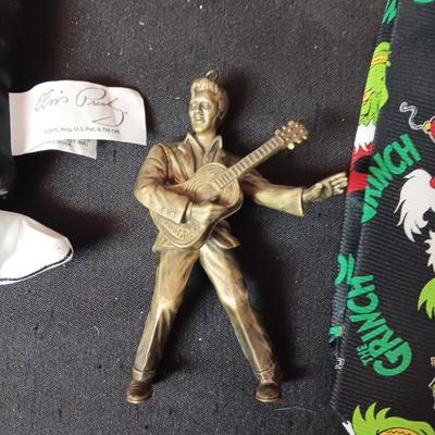 ELVIS ORNAMENTS & COASTERS, YARD FLAGS & GRINCH NECKTIE