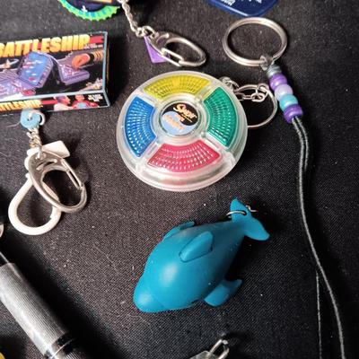 LARGE COLLECTION OF KEYCHAINS