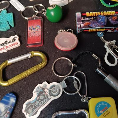 LARGE COLLECTION OF KEYCHAINS