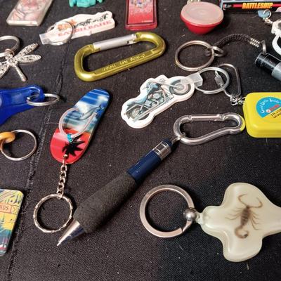 LARGE COLLECTION OF KEYCHAINS
