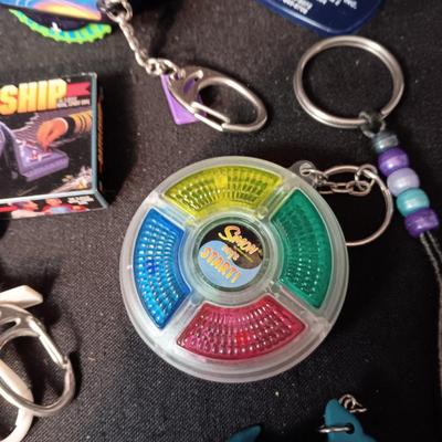 LARGE COLLECTION OF KEYCHAINS
