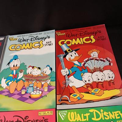 6 DONALD DUCK COMIC BOOKS
