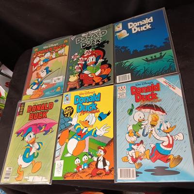 6 DONALD DUCK COMIC BOOKS