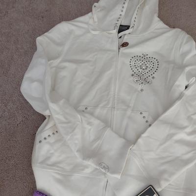 SIZE M WOMENS WHITE SWEAT SUIT OUTFIT, BRAND NEW UNDERWEAR