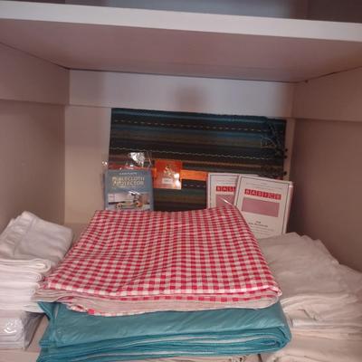 EMBROIDERED TABLECLOTHS, TABLE RUNNER