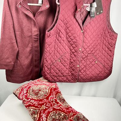 Lot N 401 NWT Lands’ End Quilted Vest & NWT Lands’ End Fleece Jacket & Paisley Plush/Sherpa Throw