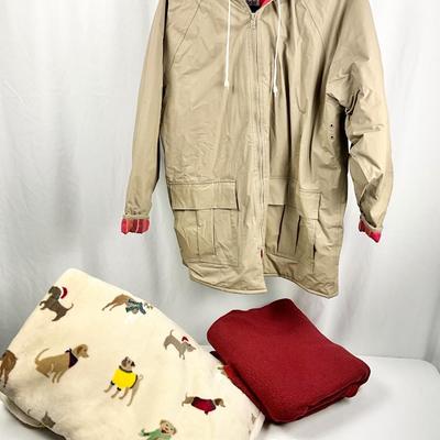 Lot N 402 Misty Harbor Rain Jacket & Cuddl Duds Plush Throw & Fleece Throw