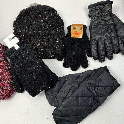 Lot N 404 MARC New York Tribeca Black Quilted Anorak Coat & A Variety of. Gloves & Mittens & more