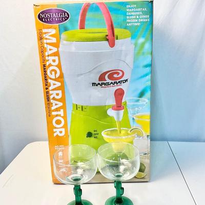 Lot R 406 NIB Margarator - Margarita / Slush Machine & 2 Cactus Margarita Glasses