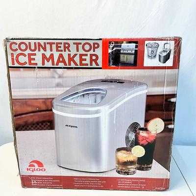 Lot R 408 NIB Igloo Counter Top Ice Maker