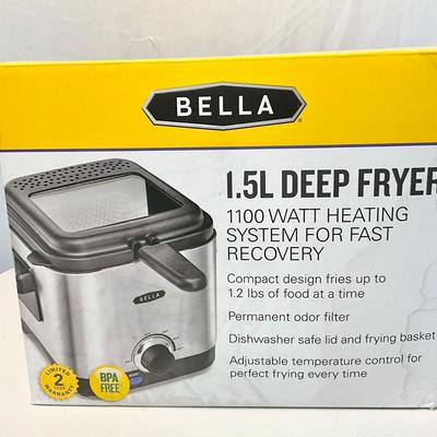 Lot S 416 NIB Bella 1.5 L Deep Fryer & NIB Rival Slow Cooker 2 Qt.