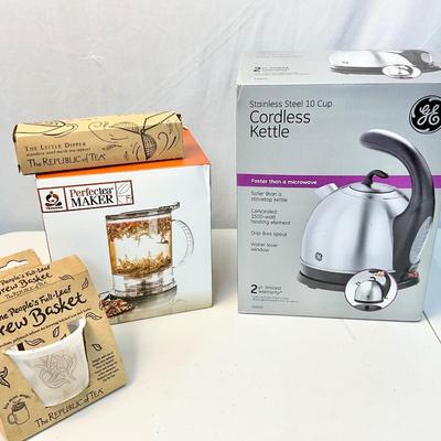 Lot S 424 NIB GE Cordless Stainless Steel 10 Cup Kettle & Perfect Tea Maker