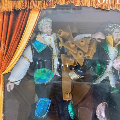 LOT 3A: 2000 All Entertainment Inc. N'SYNC On Tour 2000 Collectible Marionettes NRFB