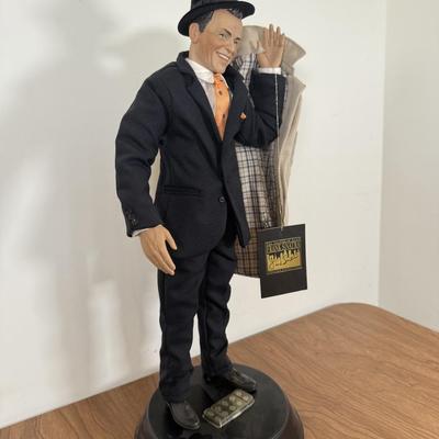 LOT 9A: The Franklin Mint Frank Sinatra Porcelain Portrait Doll