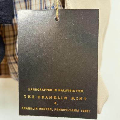 LOT 9A: The Franklin Mint Frank Sinatra Porcelain Portrait Doll