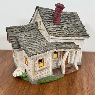 LOT 12A: Department 56 Wizard of Oz - 2004 Dorothy's House in Munchkinland & Munchkin Accessories