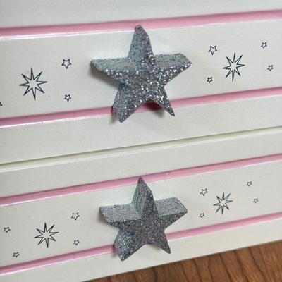 LOT 13A: Wizard of Oz Collectibles - 1995 Enesco Plaque, Musical Ruby Slippers Jewelry Box, 2000 "Boyds Goes to Oz" & 2000...