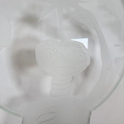 LOT 16A: 1996 Universal Studios E.T. the Extra Terrestrial Limited Edition 15th Anniversary Etched Lighted Display