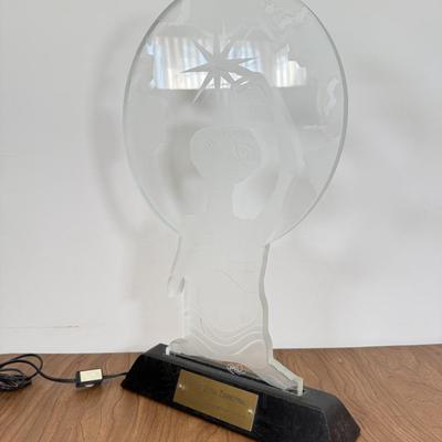 LOT 16A: 1996 Universal Studios E.T. the Extra Terrestrial Limited Edition 15th Anniversary Etched Lighted Display