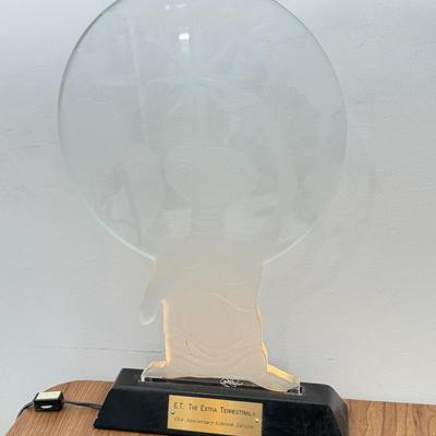 LOT 16A: 1996 Universal Studios E.T. the Extra Terrestrial Limited Edition 15th Anniversary Etched Lighted Display