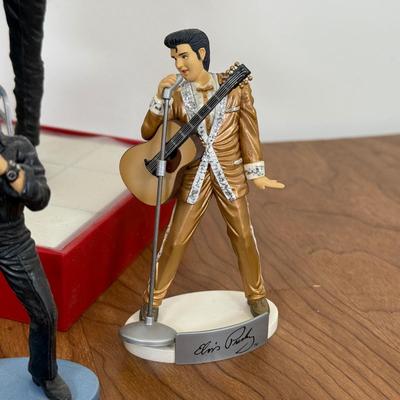 LOT 19A: Elvis Presley Collectibles - Bradford Exchange Aloha from Hawaii Guitar Plate, Ardleigh Elliott Music Box, McFarlan Toys...
