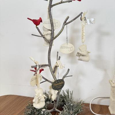 LOT 22B: Department 56 Snowbabies - Crystal Ice Palace, Ornaments w/ Cardinal Display & Cream Bottle Brush Trees