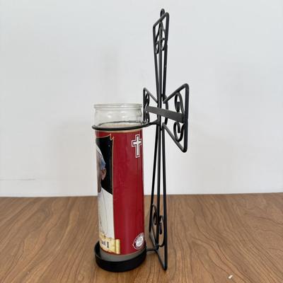 LOT 26B: Danbury Mint Pope John Paul II Statue, Prayer Candle & DiGiovanni Heirloom Statue