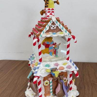 LOT 31B: Disney Winnie the Pooh "We Wish You a Merry Christmas" Musical Snowglobe