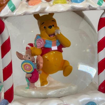 LOT 31B: Disney Winnie the Pooh "We Wish You a Merry Christmas" Musical Snowglobe