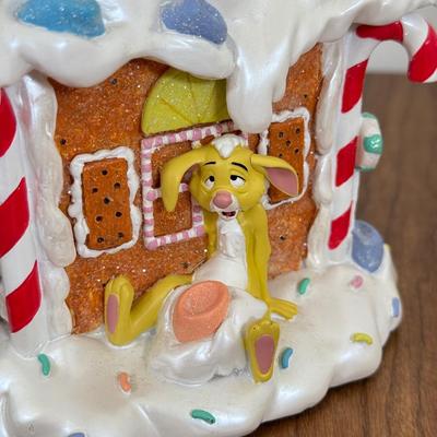 LOT 31B: Disney Winnie the Pooh "We Wish You a Merry Christmas" Musical Snowglobe