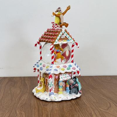 LOT 31B: Disney Winnie the Pooh "We Wish You a Merry Christmas" Musical Snowglobe