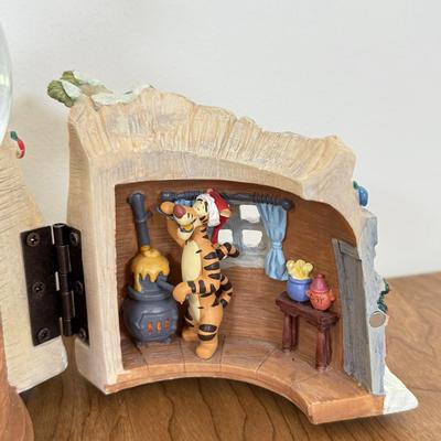 LOT 32B: Disney Winnie the Pooh Theme Song Opening Snowglobe