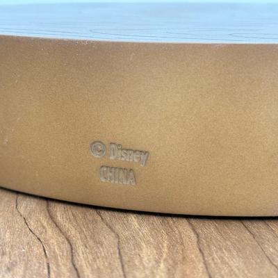 LOT 35B: 21" Disney Minnie Mouse Statue