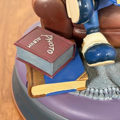 LOT 41B: Disney Gallery Markrita Mickey & Minnie Photo Album Statue Trinket Box