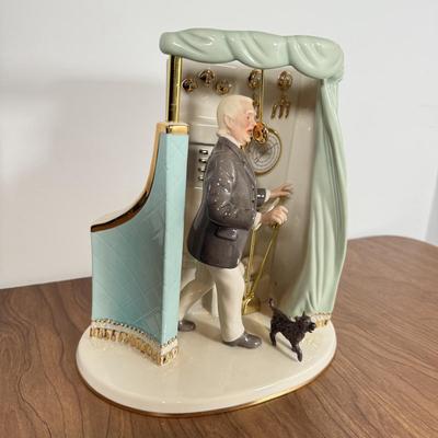 LOT 42B: Lenox Wizard of Oz The Wizard Porcelain Statue w/ COA & Box