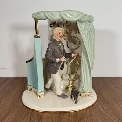 LOT 42B: Lenox Wizard of Oz The Wizard Porcelain Statue w/ COA & Box
