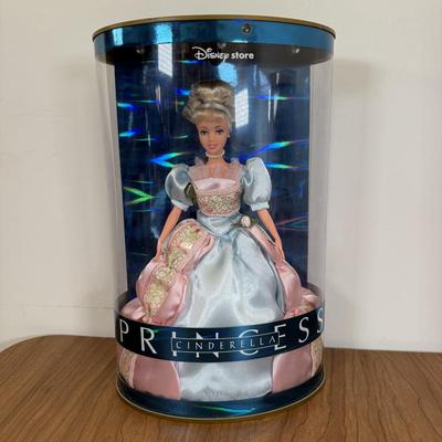 LOT 54B: 1997 Disney Store Princess Dolls NRFB - Aurora & Cinderella