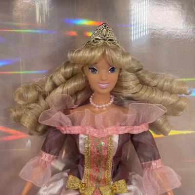LOT 54B: 1997 Disney Store Princess Dolls NRFB - Aurora & Cinderella