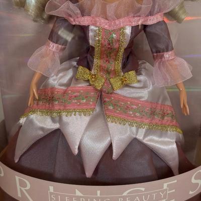 LOT 54B: 1997 Disney Store Princess Dolls NRFB - Aurora & Cinderella