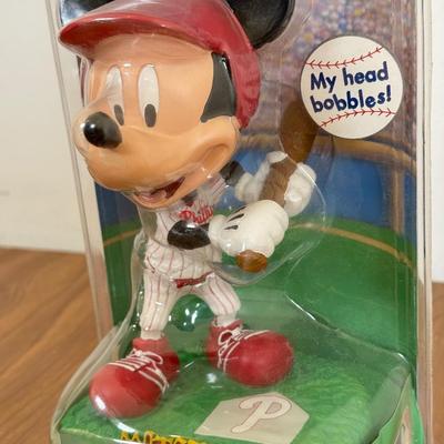 LOT 57B: Bobble Dobbles Disney MLB Philadelphia Phillies Baseball Bobbleheads NRFB - Mickey & Donald