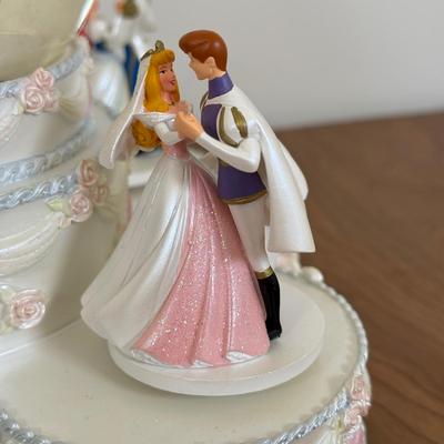 LOT 63B: Disney Parks Princess Couples "So This is Love" Musical Movement Snowglobe