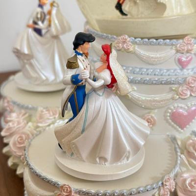 LOT 63B: Disney Parks Princess Couples "So This is Love" Musical Movement Snowglobe