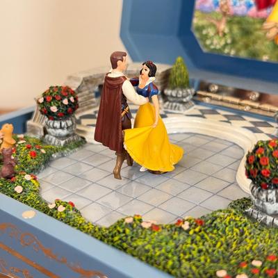 LOT 69B: Disney Sankyo Snow White's Dance Ever After Music Box A04280 - "Some Day My Prince Will Come"